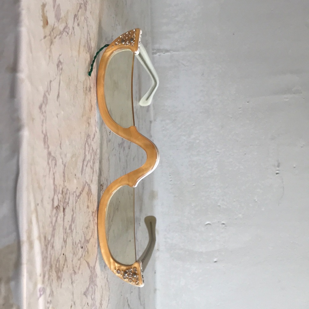 Celebrity Style Readers Peach/Cream Eyeglasses-NEW